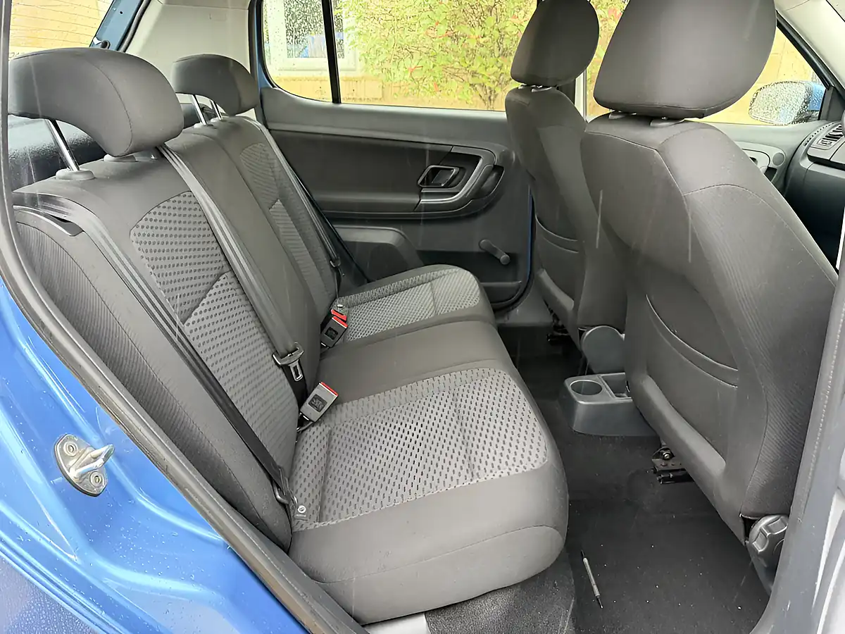 Used 2014 Skoda Fabia Se Blue Metallic - Interior and Exterior details 14