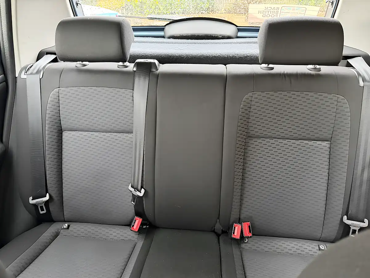 Used 2014 Skoda Fabia Se Blue Metallic - Interior and Exterior details 7