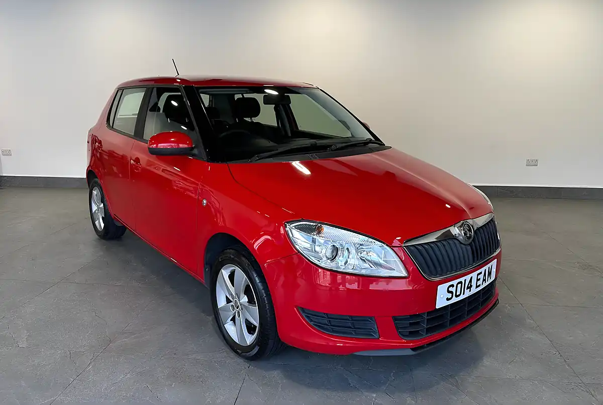 Used 2014 Skoda Fabia Se Red - Front View