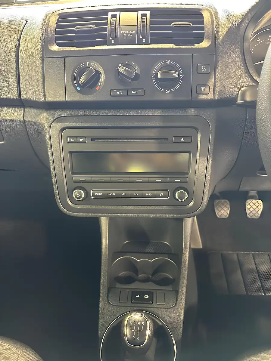 Used 2014 Skoda Fabia Se Red - Interior and Exterior details 15