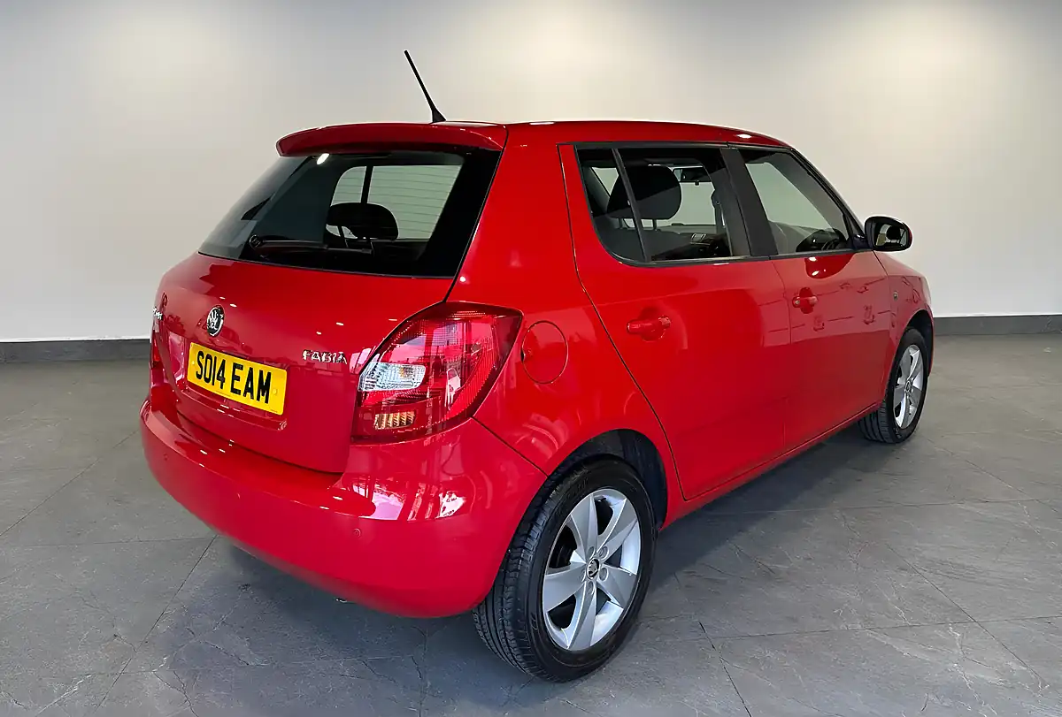 Used 2014 Skoda Fabia Se Red - Interior and Exterior details 3