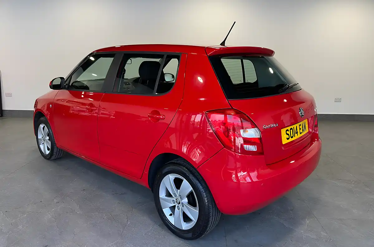 Used 2014 Skoda Fabia Se Red - Interior and Exterior details 5