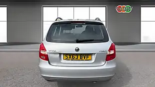 Used 2014 Skoda Fabia Se Silver - Interior and Exterior details 5