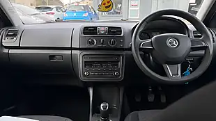Used 2014 Skoda Fabia Se Silver - Interior and Exterior details 7