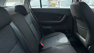 Used 2014 Skoda Fabia Se Silver - Interior and Exterior details 9