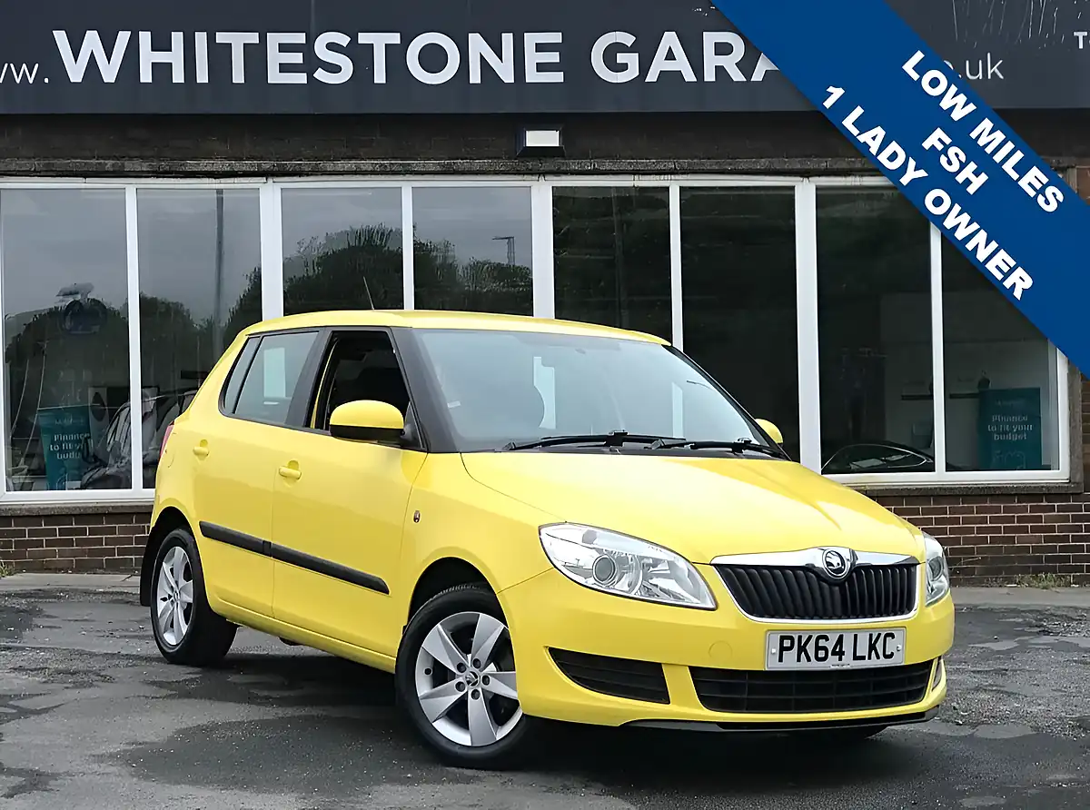 Used 2014 Skoda Fabia Se Sprint Yellow - Front View