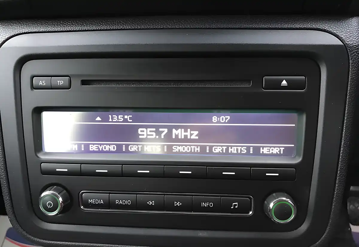 Used 2014 Skoda Fabia Se Sprint Yellow - Interior and Exterior details 14