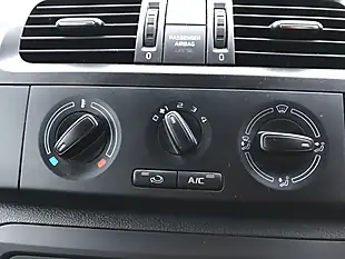 Used 2014 Skoda Fabia Se Sprint Yellow - Interior and Exterior details 17