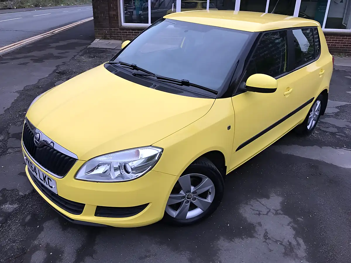 Used 2014 Skoda Fabia Se Sprint Yellow - Interior and Exterior details 20