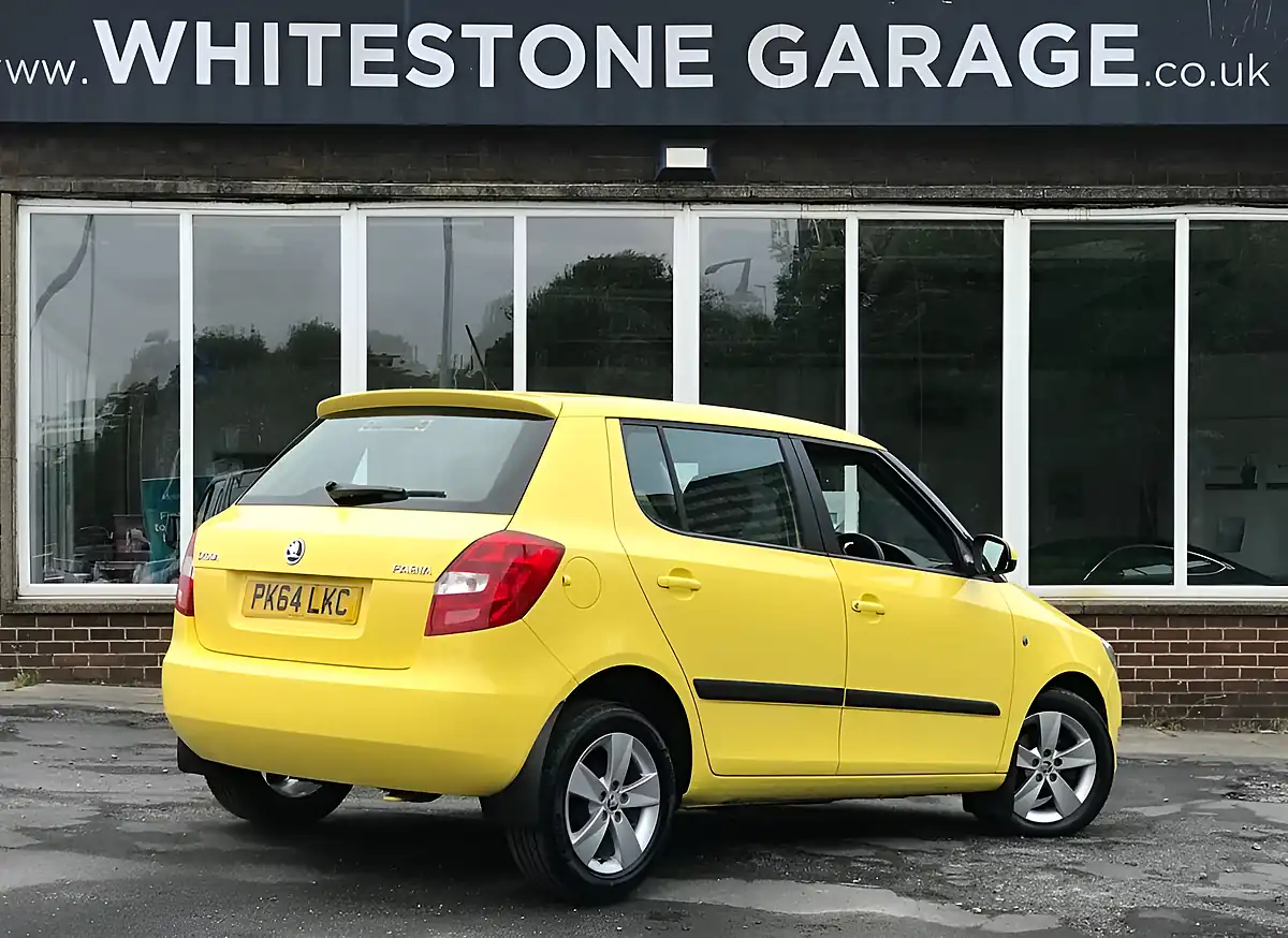 Used 2014 Skoda Fabia Se Sprint Yellow - Interior and Exterior details 5