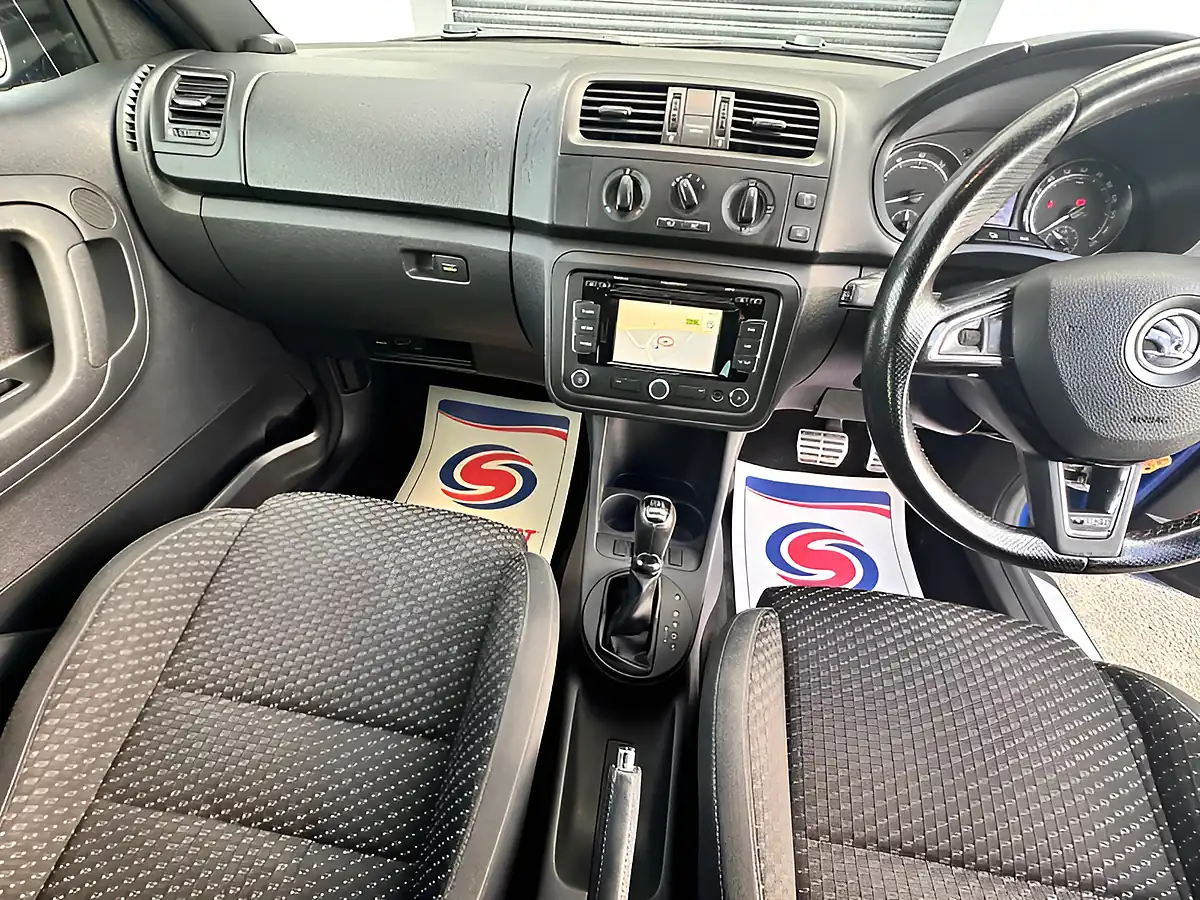 Used 2014 Skoda Fabia VRS S2000 Blue - Interior and Exterior details 16