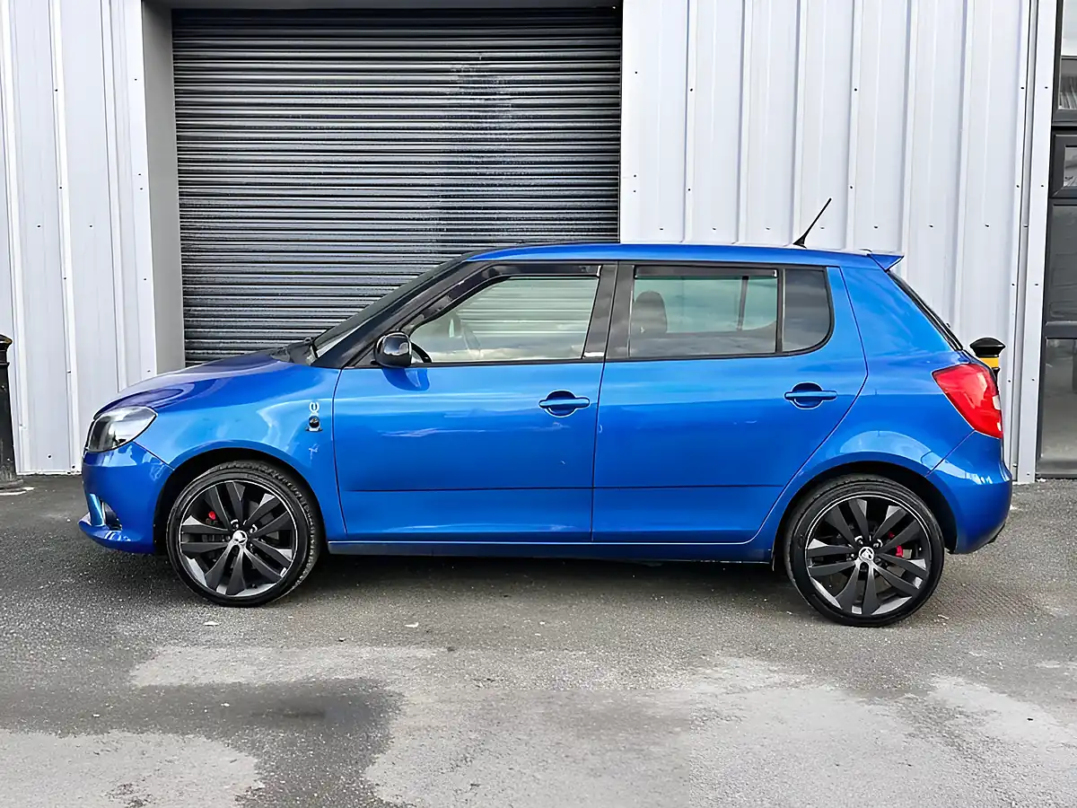 Used 2014 Skoda Fabia VRS S2000 Blue - Interior and Exterior details 5