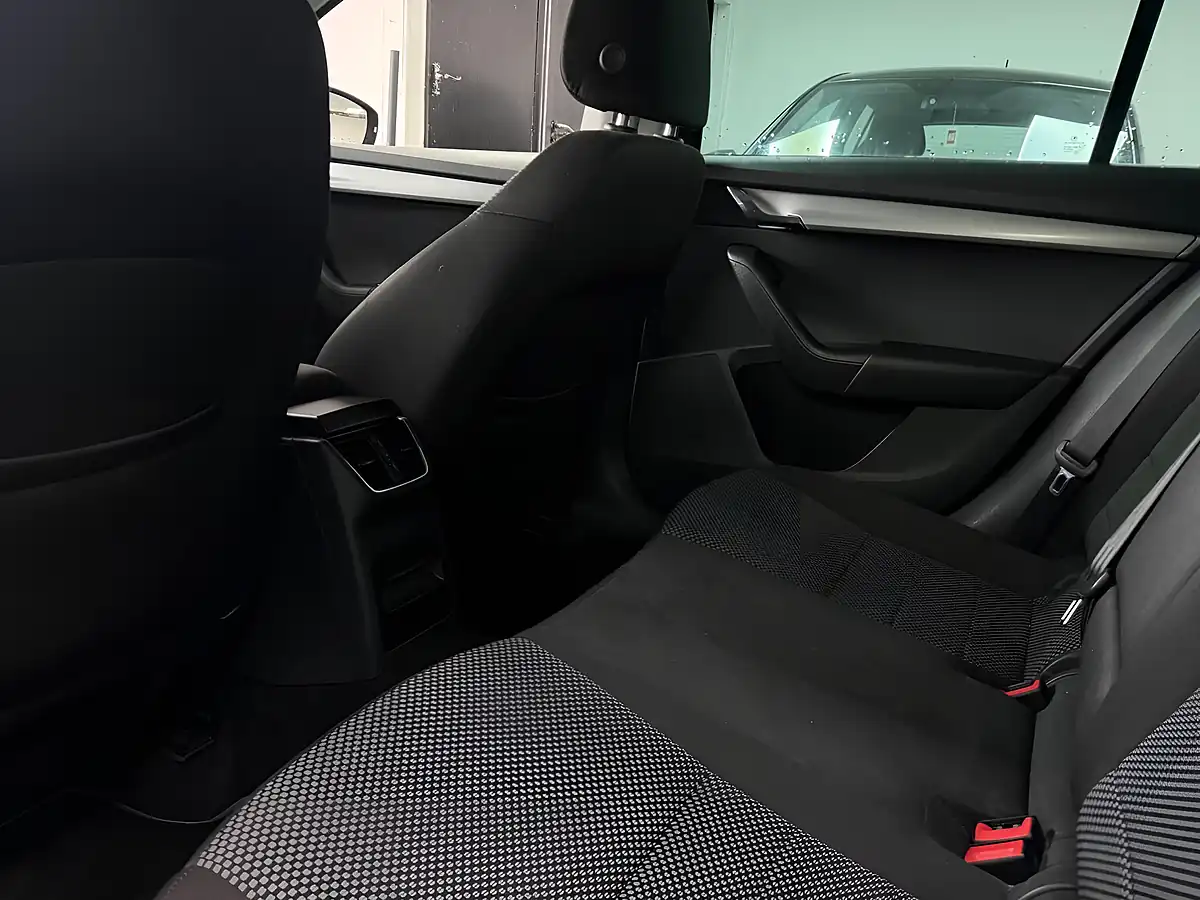 Used 2014 Skoda Octavia Black Edition Black - Interior and Exterior details 15