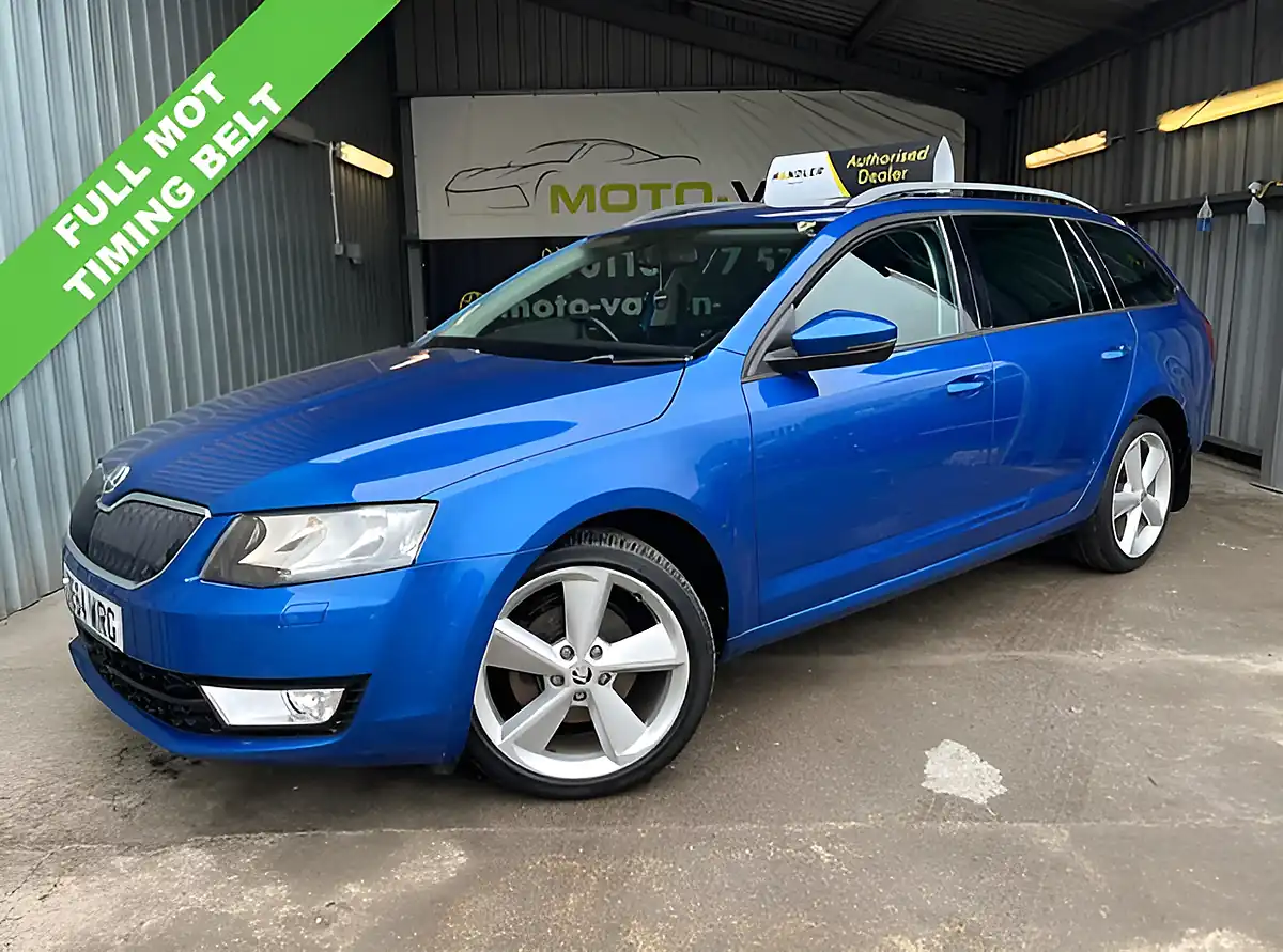 Used 2014 Skoda Octavia Elegance Blue - Front View