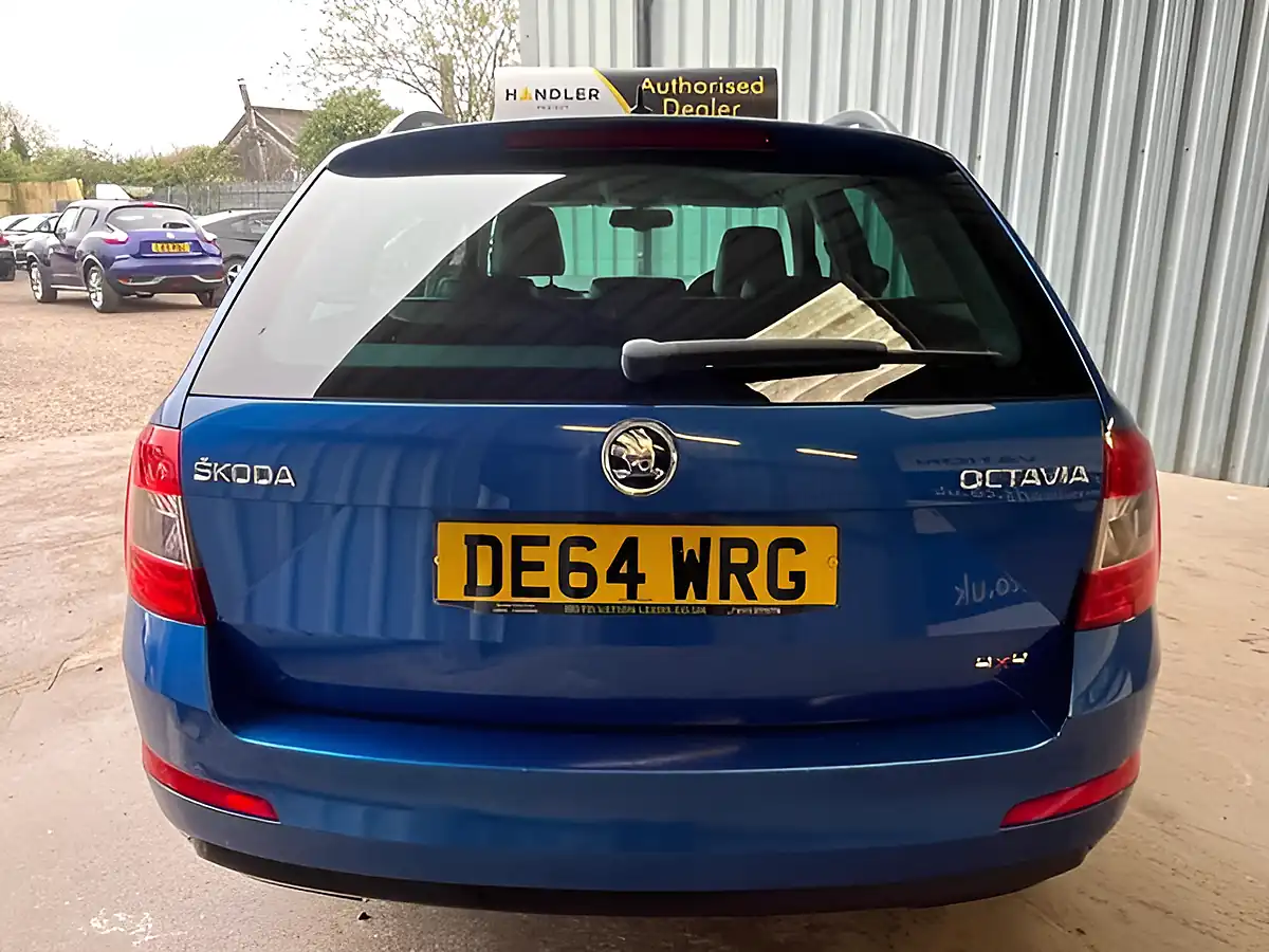 Used 2014 Skoda Octavia Elegance Blue - Interior and Exterior details 13