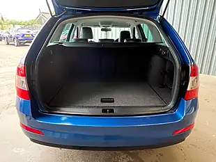 Used 2014 Skoda Octavia Elegance Blue - Interior and Exterior details 14