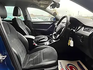 Used 2014 Skoda Octavia Elegance Blue - Interior and Exterior details 5