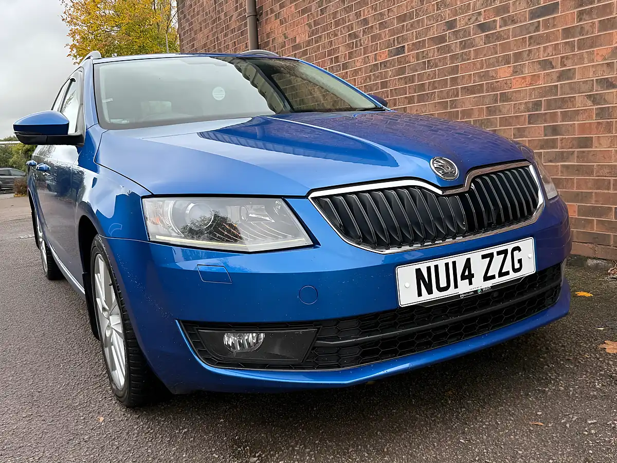 Used 2014 Skoda Octavia Elegance Blue - Interior and Exterior details 3