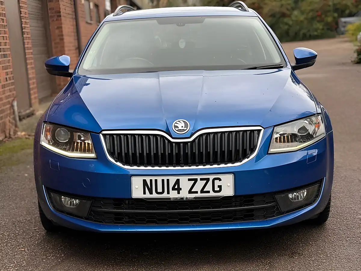 Used 2014 Skoda Octavia Elegance Blue - Interior and Exterior details 9
