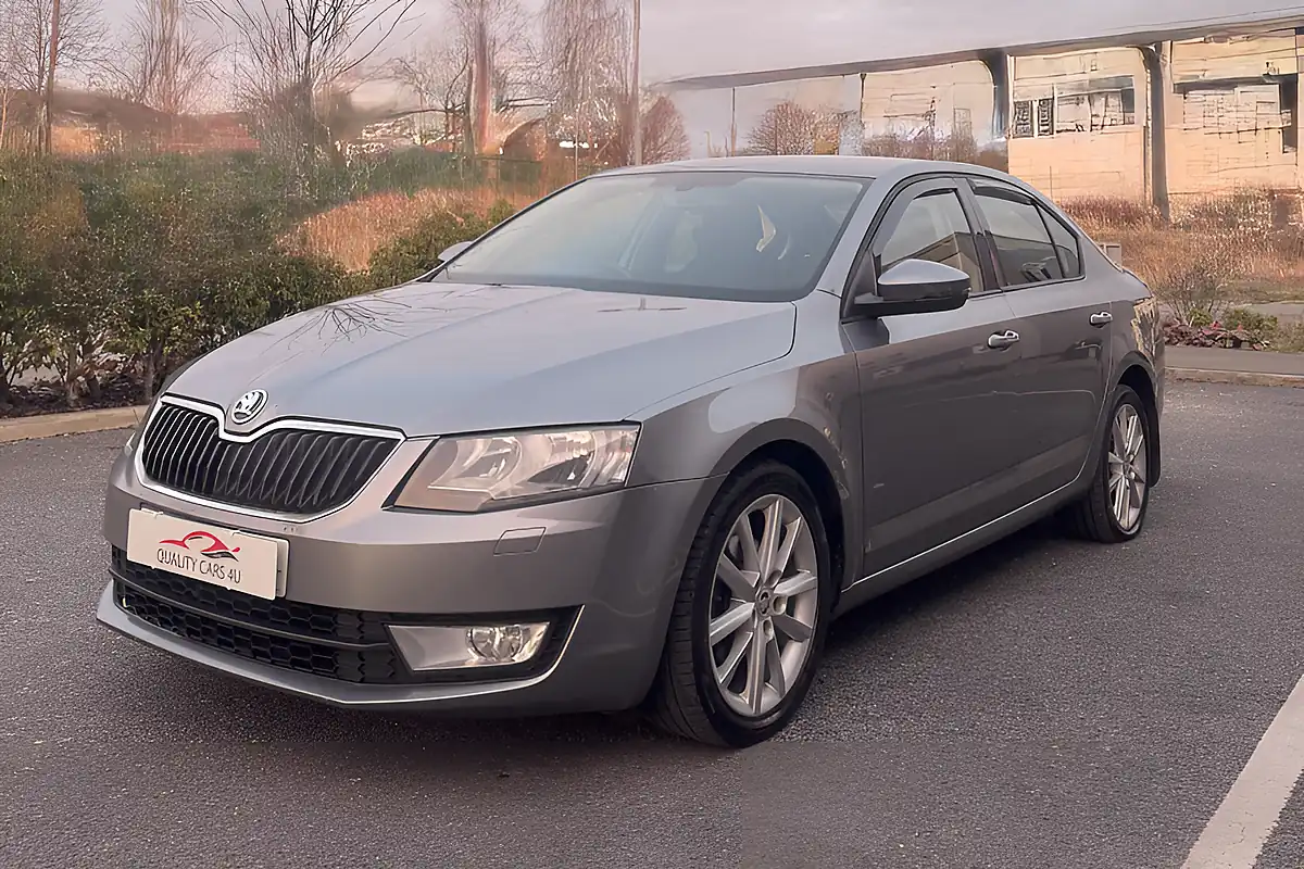 Used 2014 Skoda Octavia Elegance Gray - Front View