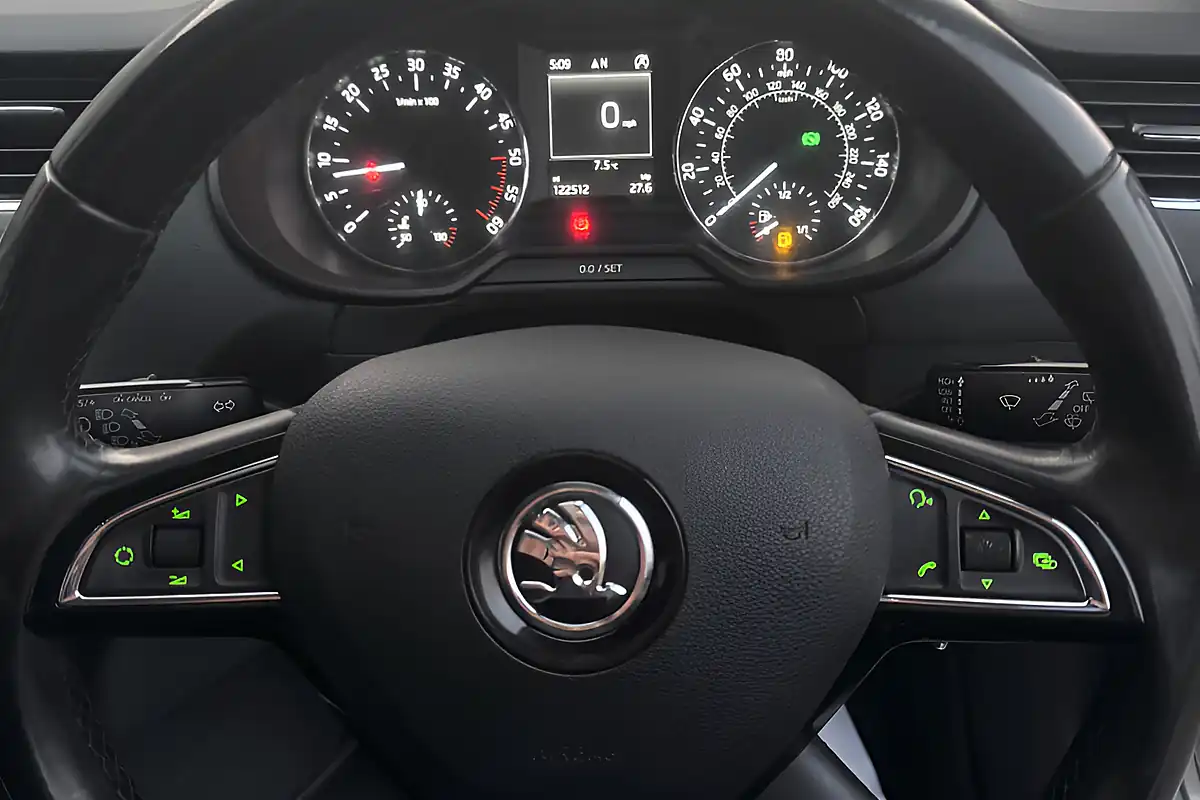 Used 2014 Skoda Octavia Elegance Gray - Interior and Exterior details 10