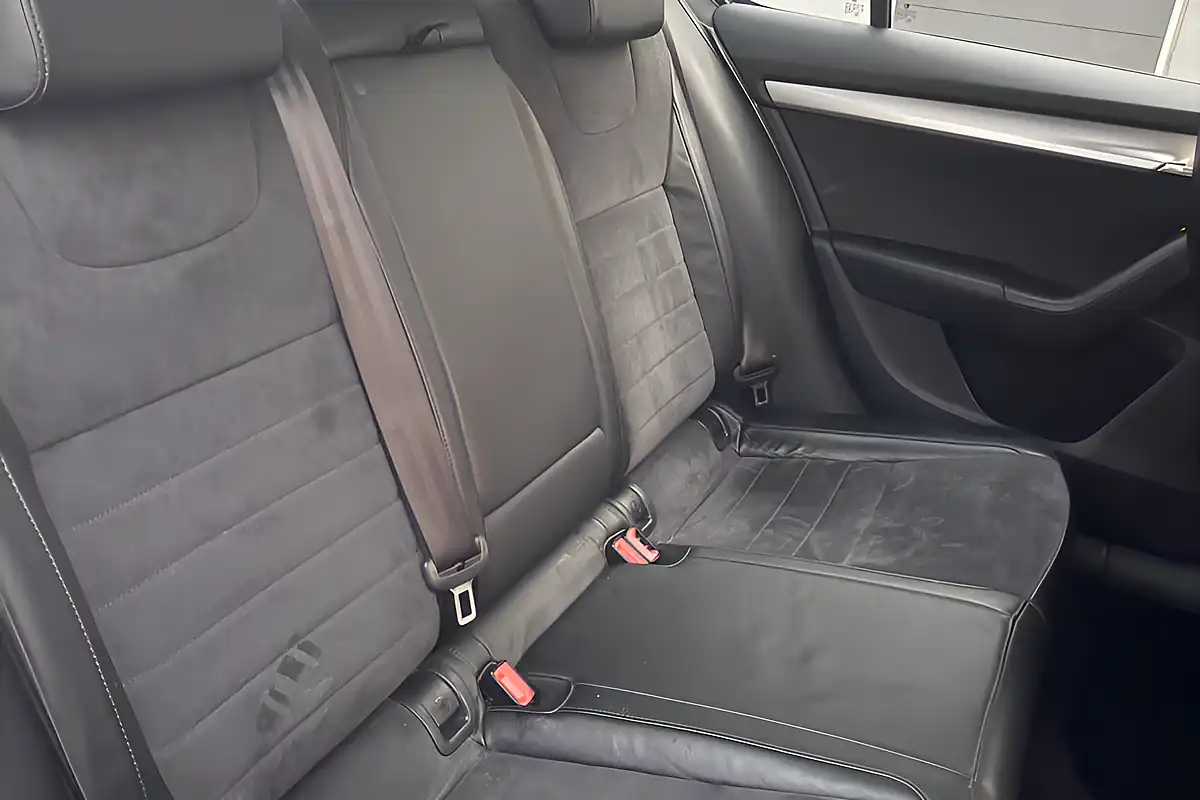 Used 2014 Skoda Octavia Elegance Gray - Interior and Exterior details 13