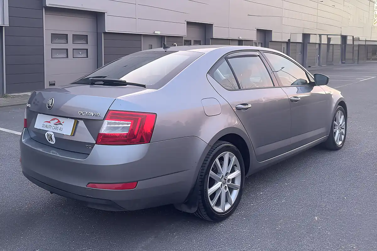 Used 2014 Skoda Octavia Elegance Gray - Interior and Exterior details 7