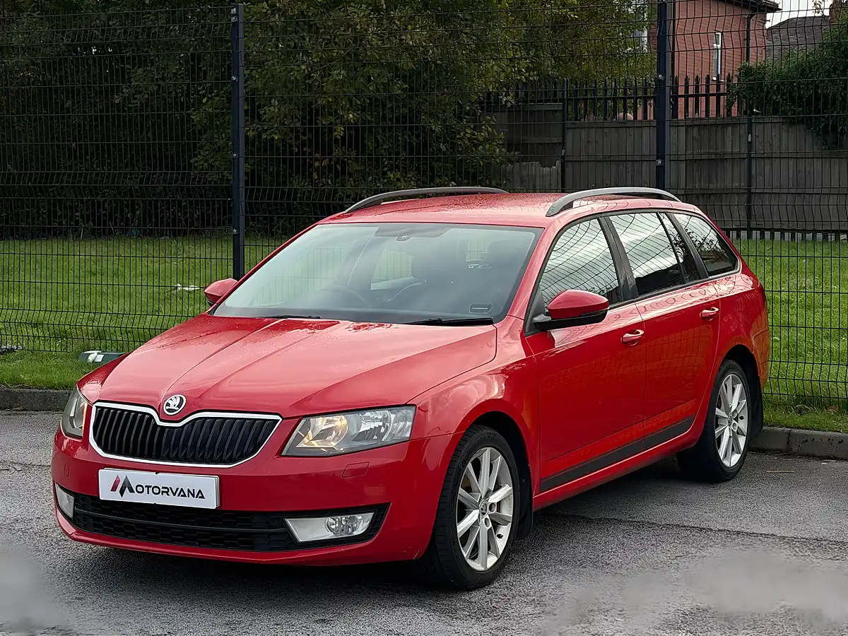 Used 2014 Skoda Octavia Elegance Red - Interior and Exterior details 10