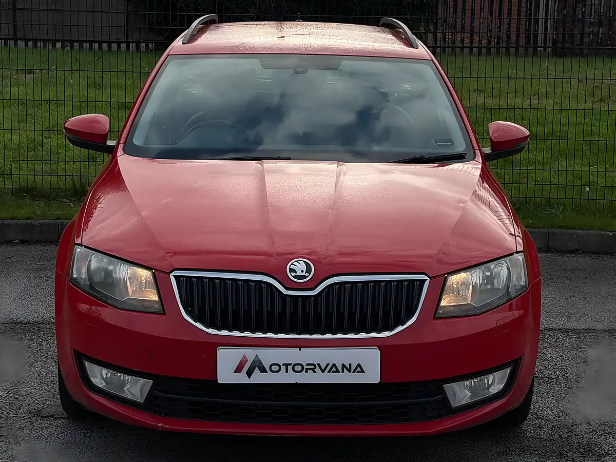 Used 2014 Skoda Octavia Elegance Red - Interior and Exterior details 2