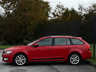 Used 2014 Skoda Octavia Elegance Red - Interior and Exterior details 4