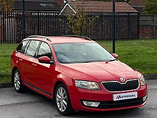 Used 2014 Skoda Octavia Elegance Red - Interior and Exterior details 7