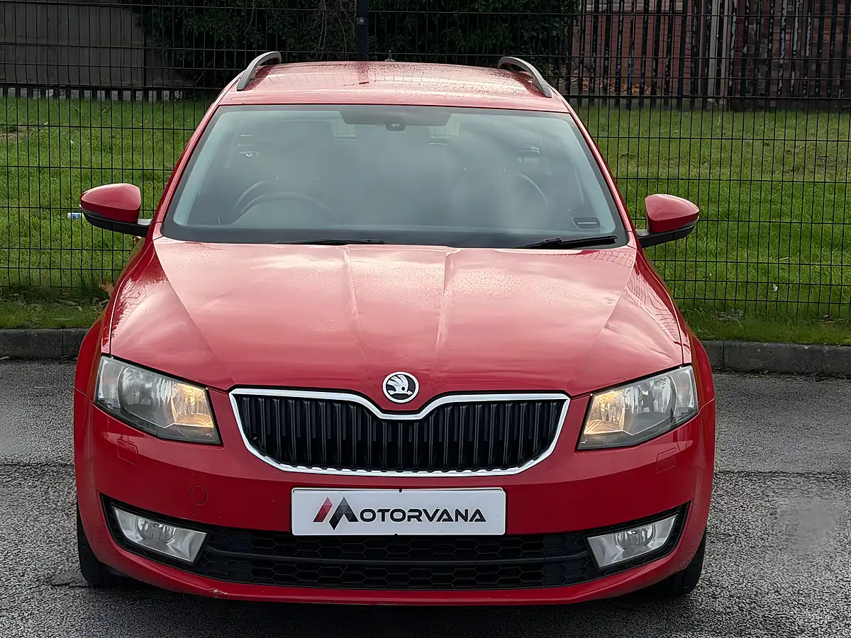 Used 2014 Skoda Octavia Elegance Red - Interior and Exterior details 9