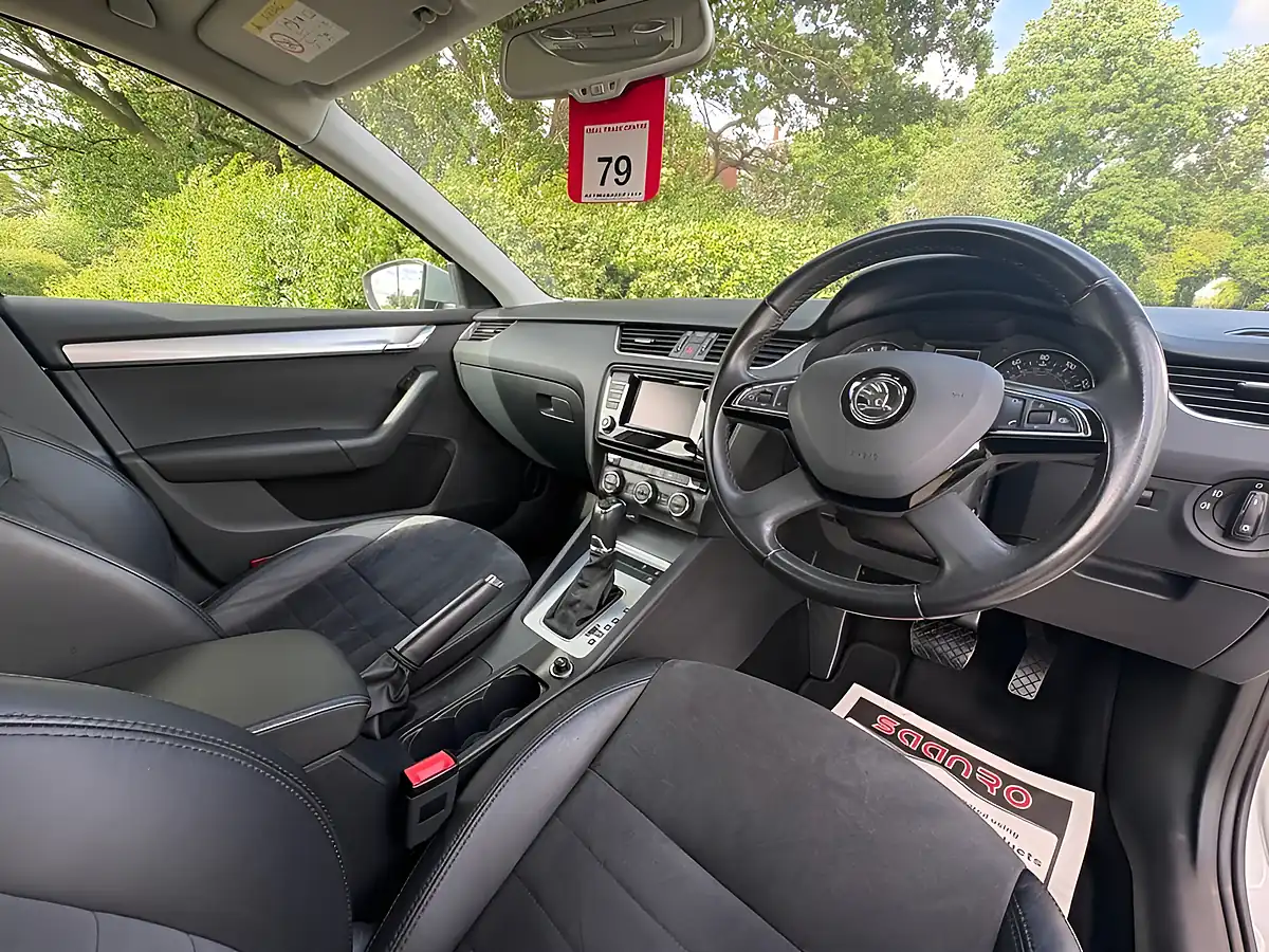 Used 2014 Skoda Octavia Elegance Silver - Interior and Exterior details 13