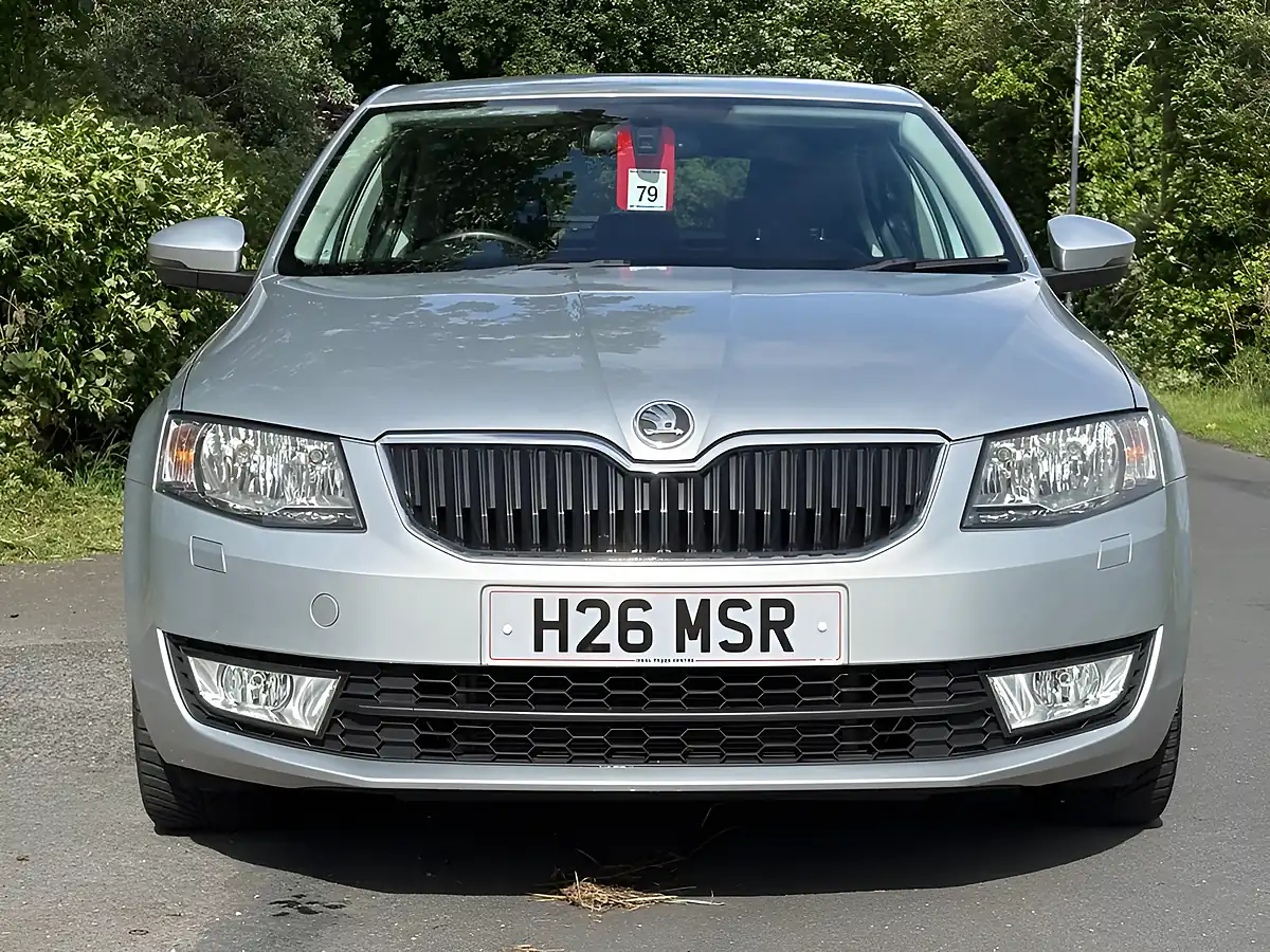 Used 2014 Skoda Octavia Elegance Silver - Interior and Exterior details 2