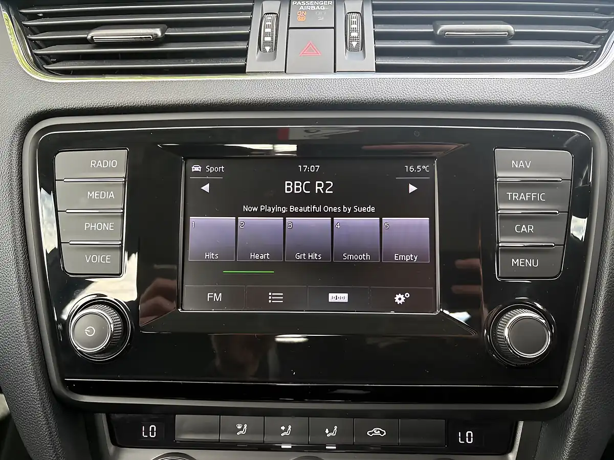 Used 2014 Skoda Octavia Elegance Silver - Interior and Exterior details 20