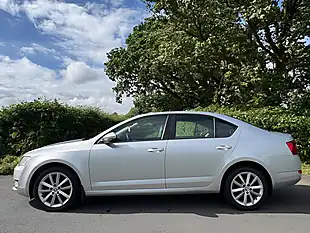 Used 2014 Skoda Octavia Elegance Silver - Interior and Exterior details 4