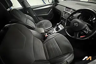 Used 2014 Skoda Octavia Elegance Silver - Interior and Exterior details 12