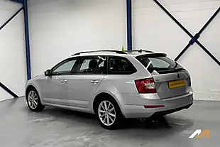 Used 2014 Skoda Octavia Elegance Silver - Interior and Exterior details 17