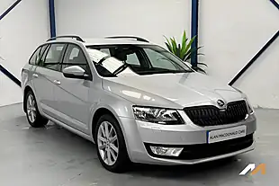 Used 2014 Skoda Octavia Elegance Silver - Interior and Exterior details 5