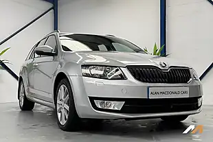 Used 2014 Skoda Octavia Elegance Silver - Interior and Exterior details 6