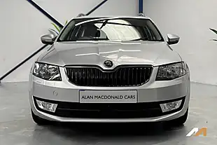 Used 2014 Skoda Octavia Elegance Silver - Interior and Exterior details 8