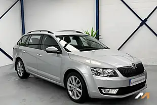 Used 2014 Skoda Octavia Elegance Silver - Interior and Exterior details 9