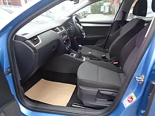Used 2014 Skoda Octavia Se Blue - Interior and Exterior details 13