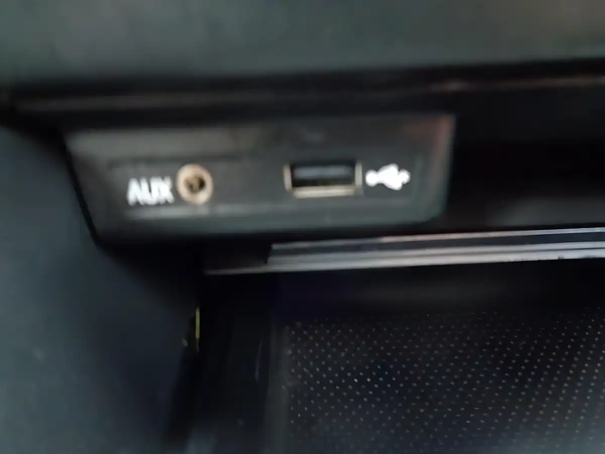 Used 2014 Skoda Octavia Se Blue - Interior and Exterior details 17
