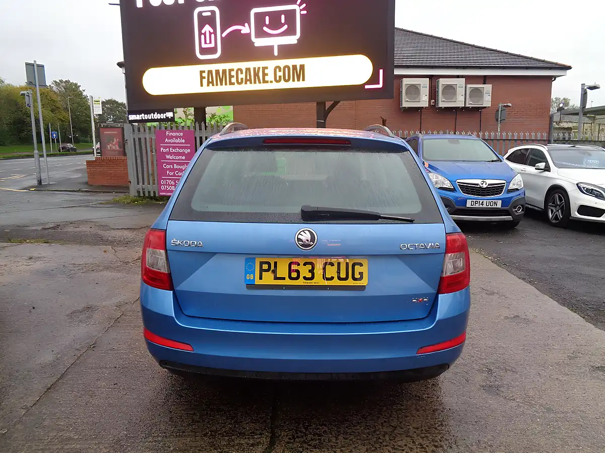 Used 2014 Skoda Octavia Se Blue - Interior and Exterior details 7