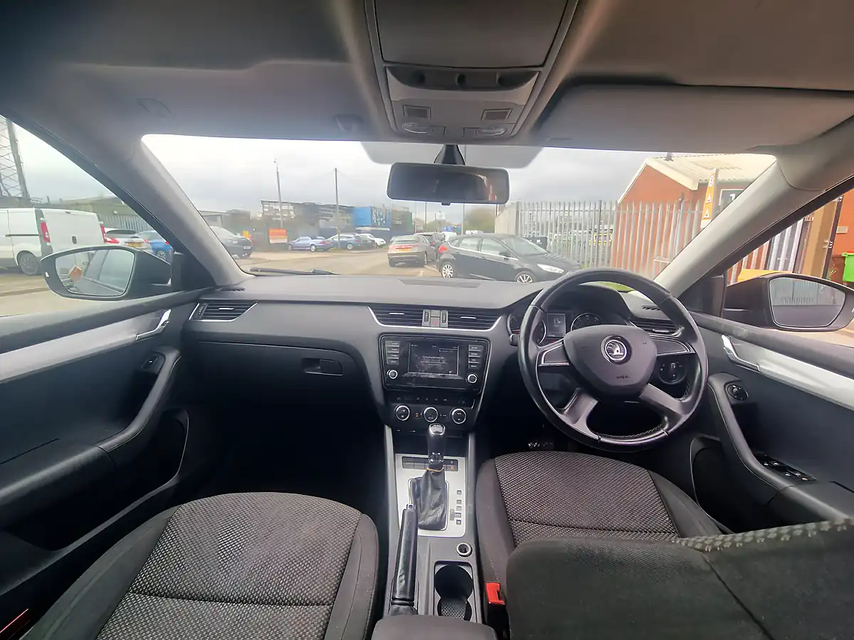 Used 2014 Skoda Octavia Se - Interior and Exterior details 11