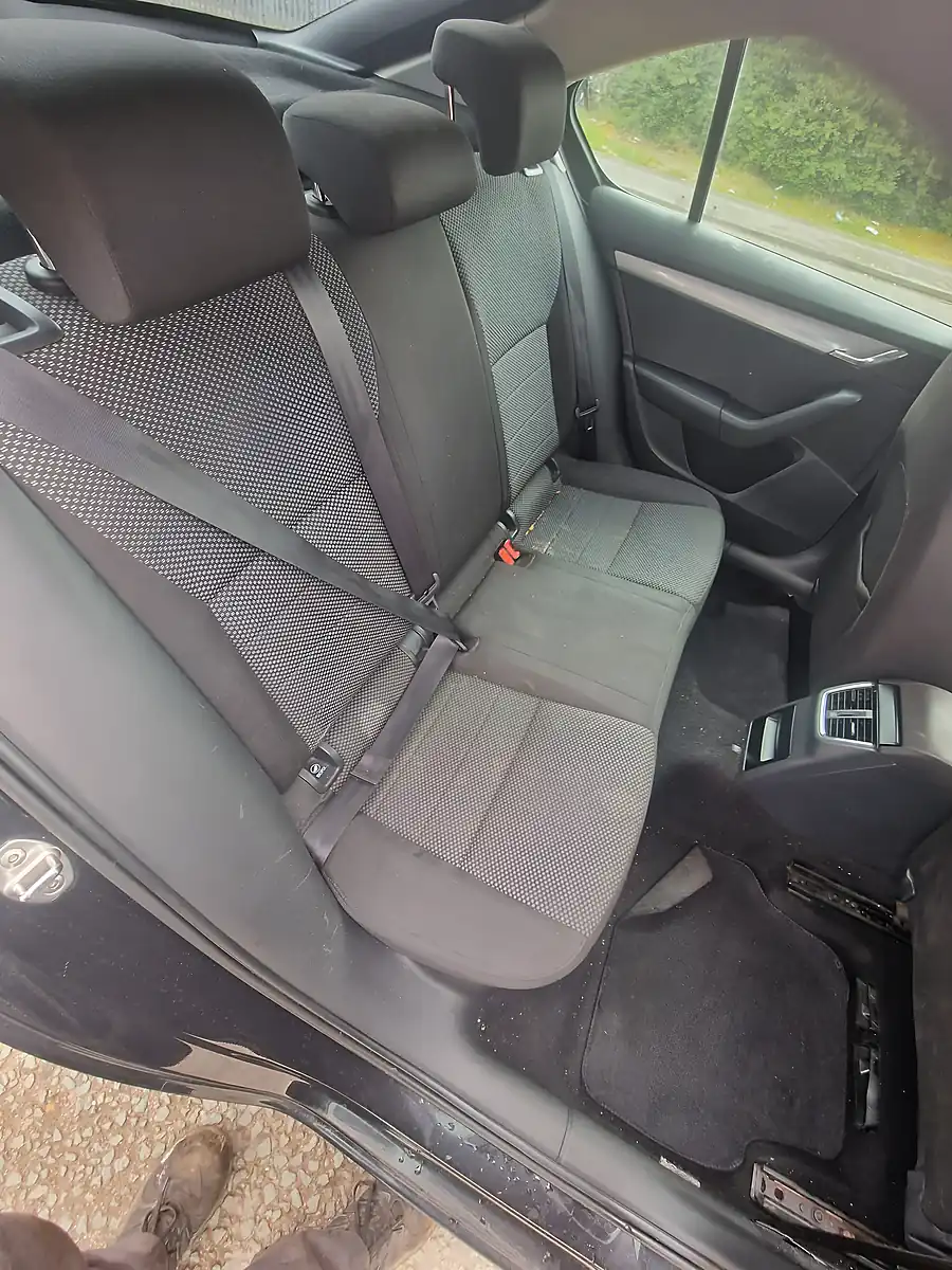 Used 2014 Skoda Octavia Se - Interior and Exterior details 13
