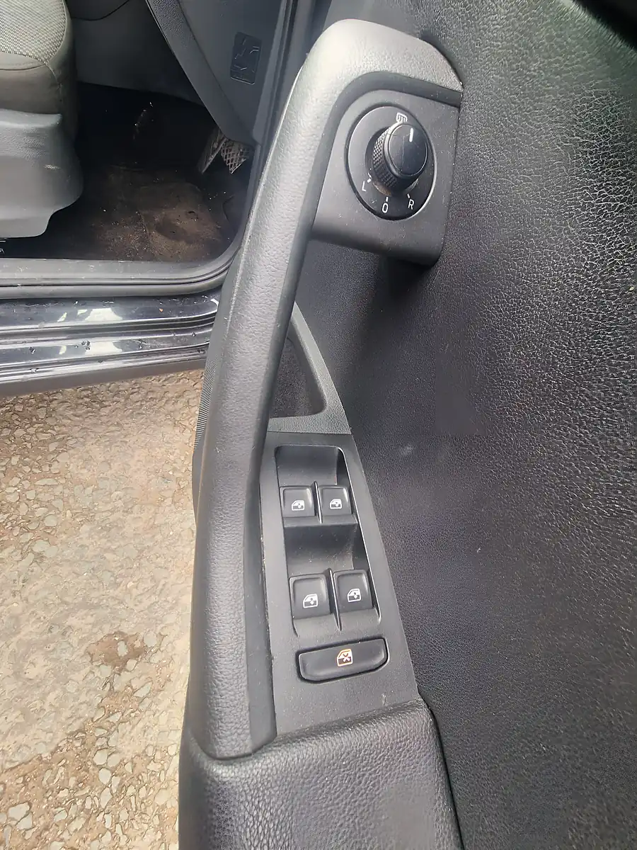 Used 2014 Skoda Octavia Se - Interior and Exterior details 16