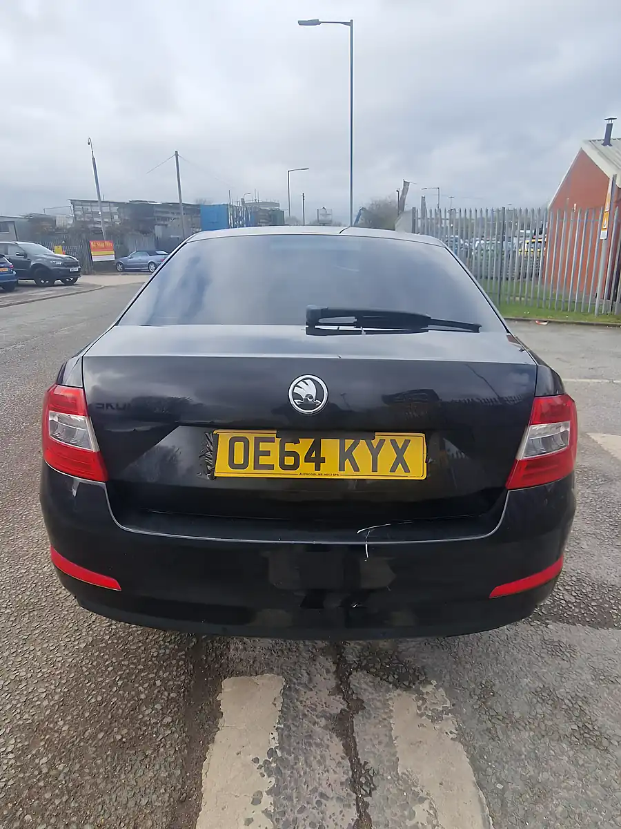 Used 2014 Skoda Octavia Se - Interior and Exterior details 3