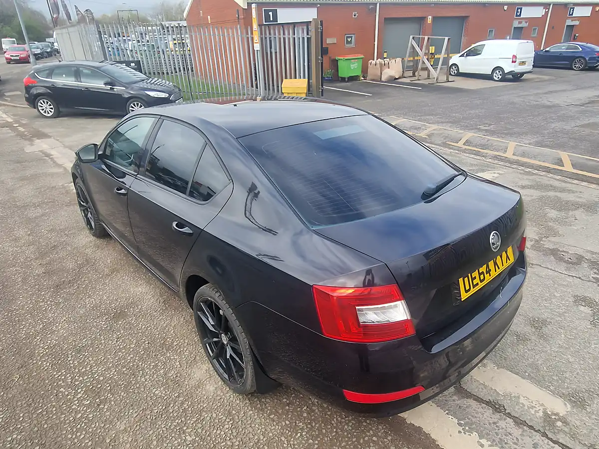 Used 2014 Skoda Octavia Se - Interior and Exterior details 4